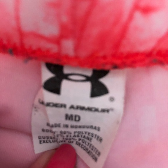 Under Amour Exercise Shorts - Picture 3 of 4